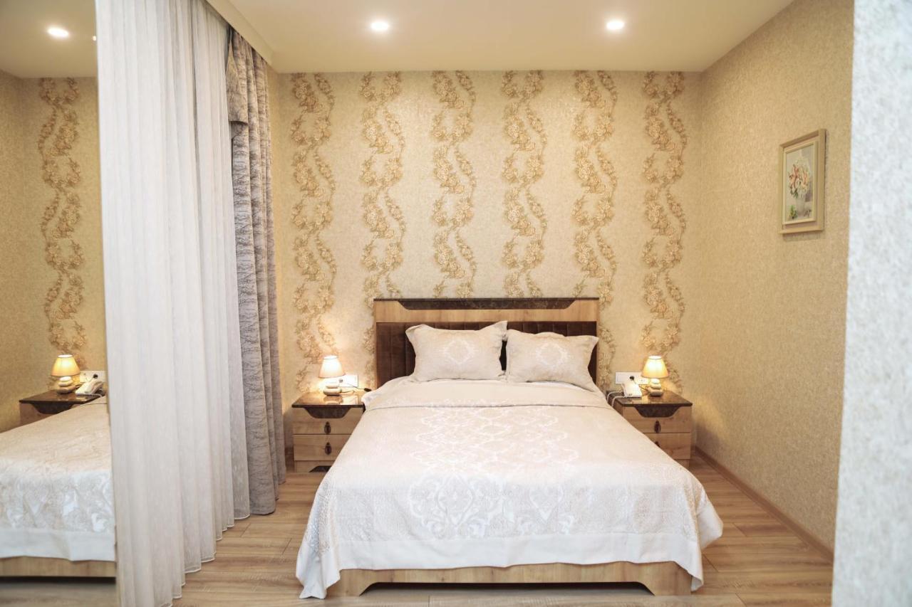 Midcity Hotel باكو المظهر الخارجي الصورة