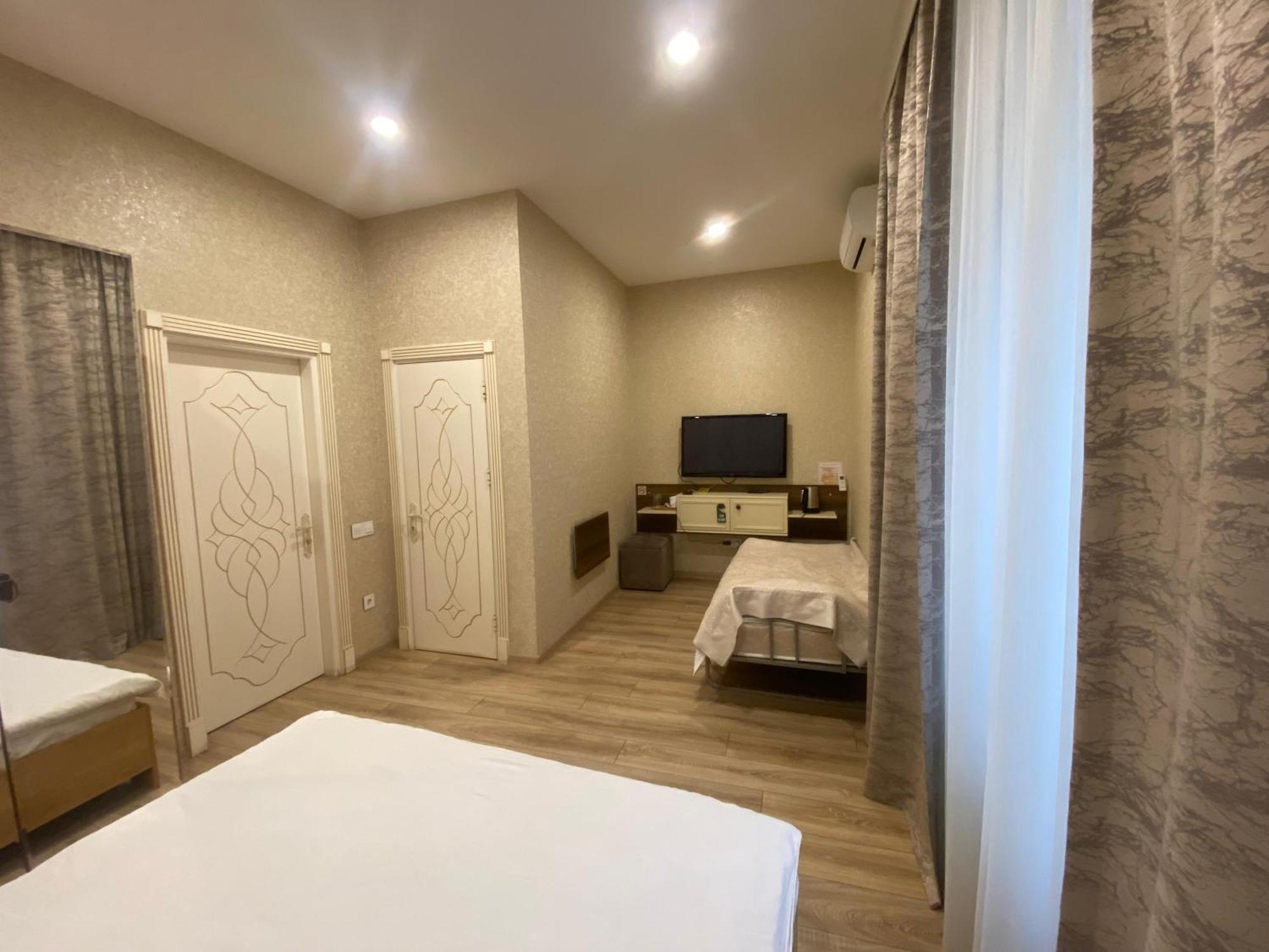 Midcity Hotel باكو المظهر الخارجي الصورة